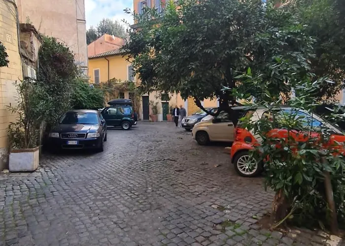 New Trastevere Apartment Rome